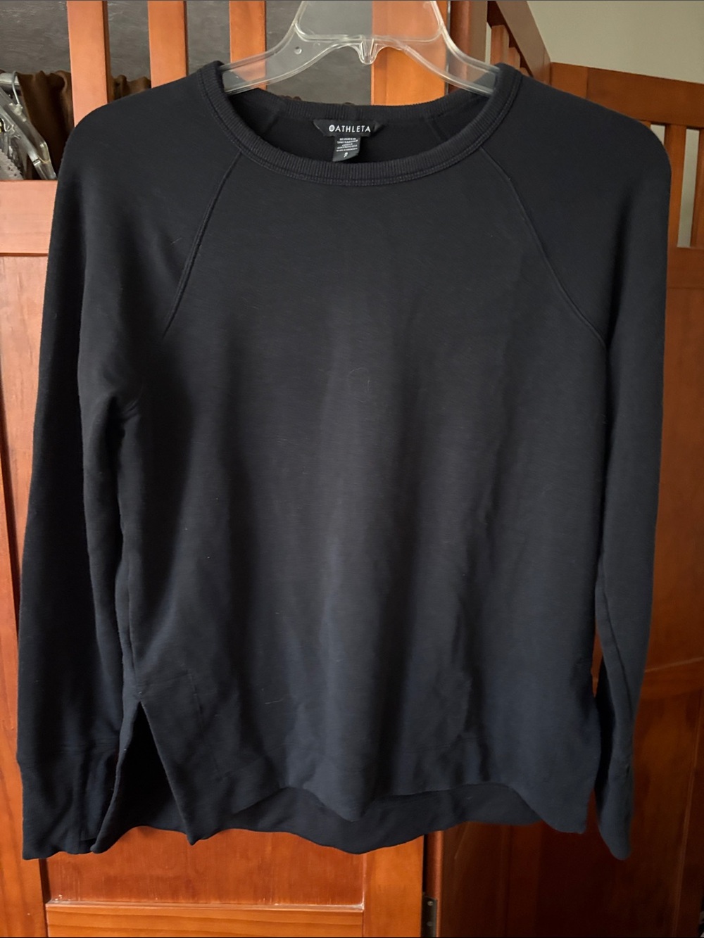 Athleta Black Crewneck Pullover Sweatshirt with Side Slits and Thumb Holes